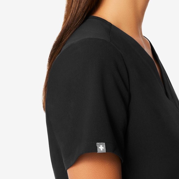 Figs Black Catarina 1 Pocket Scrub - Picture 2 of 5